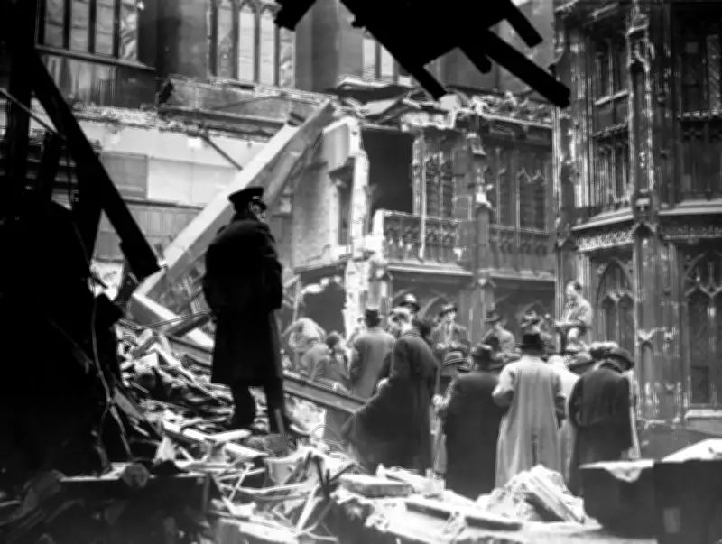 Des nazis à Buckingham Palace : l'uchronie dérangeante de Lavie Tidhar