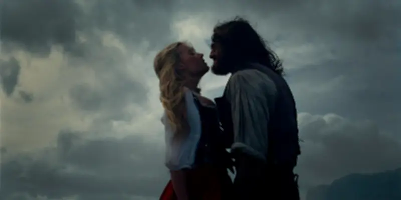 « Hurlevent » : la dark romance hollywoodienne réinvente l'érotisme à l'écran