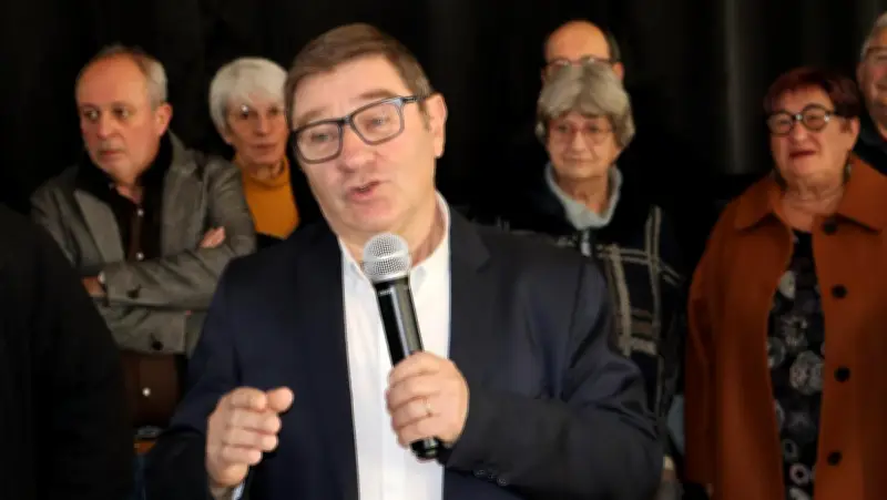 Le maire de Lesgor tire sa révérence après 30 ans d'engagement municipal