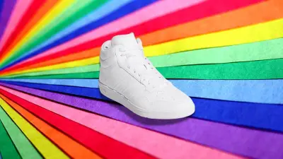 Adidas Hoops : l'alternative abordable aux baskets Bad Bunny du Super Bowl