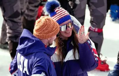 Après un Super-G raté, la skieuse Breezy Johnson reçoit une demande en mariage surprise aux JO