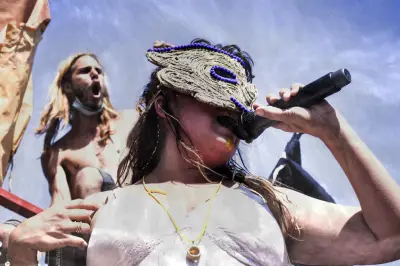 Camille Etienne : « Soulèvements » déconstruit l'image d'écoterroriste fabriquée par le pouvoir