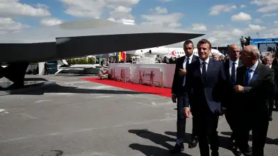 Emmanuel Macron défend le SCAF malgré les tensions industrielles franco-allemandes