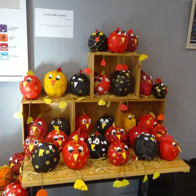 Exposition 'Contes et légendes' à la médiathèque Jean-Degoul : des œuvres d'enfants