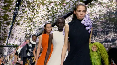 Haute Couture 2026 : Chanel, Dior et les Maisons Réinventent l'Art du Vêtement