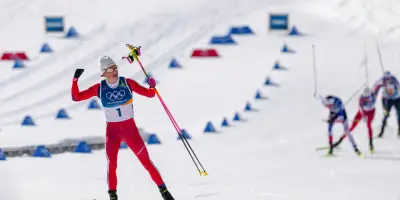 Johannes Klaebo vise six médailles d'or aux JO de Milan-Cortina après sa victoire en skiathlon