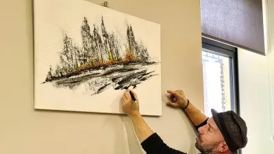 Krystöf dévoile ses 'Rêveries urbaines' à la médiathèque de Sommières