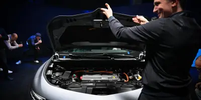 Le marché automobile français en chute libre : la fin de l'ère thermique ?