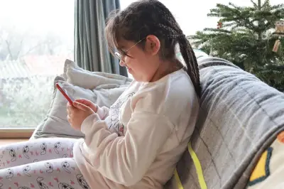 Les ados de moins de 15 ans passent près de 2h par jour sur les réseaux sociaux