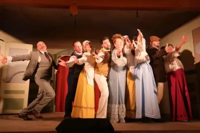 Les Farguais découvrent 'Frou-Frou les Bains', comédie musicale primée par un Molière