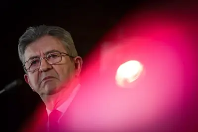 Mélenchon vise le soutien des communistes pour la présidentielle de 2027