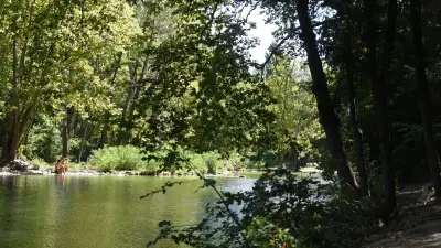 Municipales 2026 : Michaël Delafosse propose une plage à Montpellier sur les rives du Lez