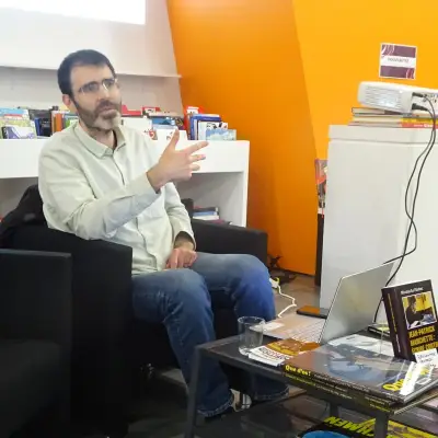 Nicolas Le Flahec présente sa thèse sur Jean-Patrick Manchette à la médiathèque Jean-Degoul