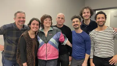 Sauveterre : Un cabaret d'improvisation interactif enthousiasme le public