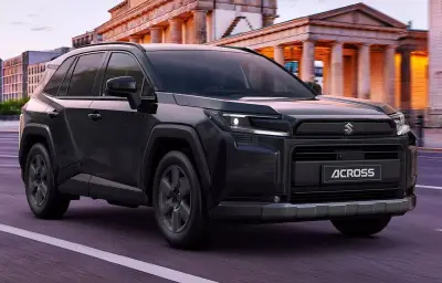 Suzuki Across : le clone fidèle du Toyota RAV4 revient en version hybride rechargeable