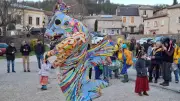 Alzon célèbre son carnaval avec un M. Carnaval exceptionnel de 30 heures de travail