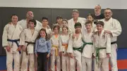 Angelo Parisi, légende du judo, partage sa passion avec les jeunes judokas gardois