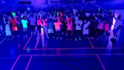 Bad Night : le badminton fluorescent illumine le gymnase de Sommières