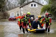 Bergerac inondée : le ruisseau Le Caudeau déborde, plus de 20 personnes évacuées