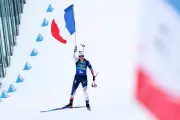 Biathlon : Simon et Jeanmonnot visent l'or en mass start pour clore une quinzaine olympique historique