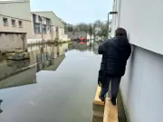Charente : la décrue se poursuit, pompage des caves débutera lundi