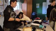 Claret : Les élèves de 3e organisent un vide-dressing solidaire pour financer leur sortie