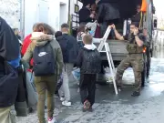 Courcoury transformé en île : l'armée assure la navette scolaire face aux inondations