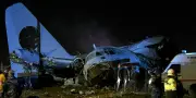 Crash d'un avion militaire en Bolivie : au moins 15 morts et des billets sans valeur éparpillés