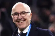 Crise à l'OM : Tags hostiles contre Longoria, McCourt attendu à Marseille