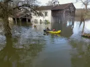 Crues et sécheresses : l'hydrogéologue Éric Gaume analyse les défis du stockage de l'eau agricole