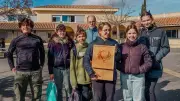 Des collégiens fabriquent des nichoirs pour protéger la biodiversité à Sérignan