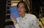 Dua Lipa transforme son book club en phénomène littéraire mondial