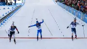 Fabien Claude remporte le sprint humoristique des derniers en mass-start aux JO