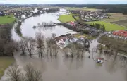 Inondations : comment prévenir son employeur pour éviter des sanctions