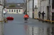 Inondations dans le Sud-Ouest : une situation inédite mais en voie d'amélioration