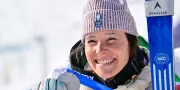 JO 2026 : Romane Miradoli en argent au super-G, émotions fortes pour les Bleus