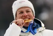 Johannes Klæbo, le roi intouchable du ski de fond, vise le record de médailles aux JO 2026