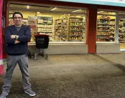 La supérette de Peujard rouvre avec un nouveau gérant ambitieux