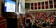 L'aide à mourir adoptée à l'Assemblée nationale après des débats houleux