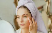 Le démaquillage, étape clé pour une peau saine et éclatante au quotidien