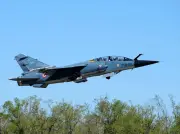Le Mirage F1, un avion mythique de l'armée de l'air française, fête son premier vol historique