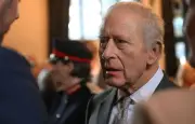 Le roi Charles III « profondément inquiet » des accusations contre son frère Andrew dans l'affaire Epstein