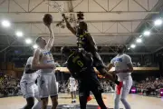 Le Stade Rochelais Basket en route pour l'Alsace après une victoire revigorante dans le Var