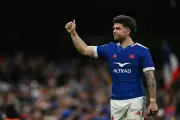 Le XV de France dévoile son groupe pour l'Écosse : Jalibert présent, Ntamack encore absent