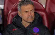 Luis Enrique interrompt une conférence de presse du PSG pour un sac suspect