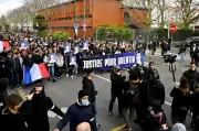 Lyon : une marche nationaliste pacifique en mémoire de Quentin Deranque sous haute surveillance