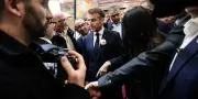 Macron inaugure un Salon de l'agriculture sans bovins, sous haute tension syndicale