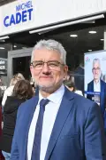 Michel Cadet inaugure sa permanence de campagne à Périgueux en plein marché