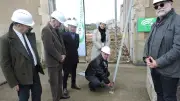Mudaison : pose du premier étai pour la résidence Les Petits Vignerons à l'ancienne cave coopérative