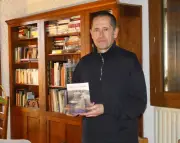 Pierre Capot rend hommage à Sourzac dans un recueil poétique sous le nom de Peio Delamorena